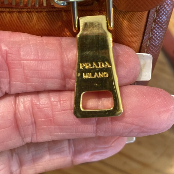 ๐ FABULOUS AUTHENTIC PRADA NYLON CROSSBODY BAGโผ๏ธ - Picture 6 of 17